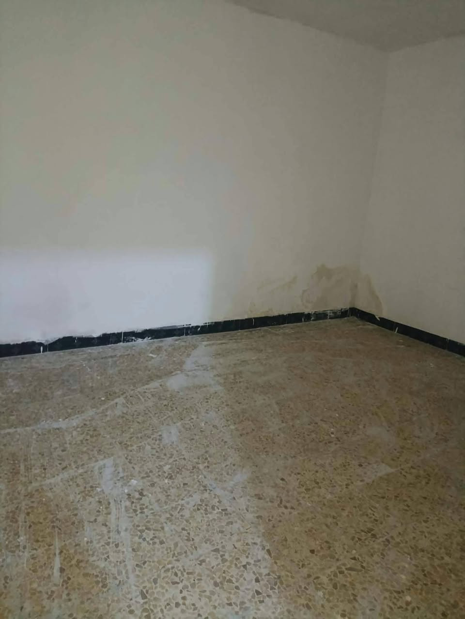 بيت • ٥٠م • مقابل مطار النجف