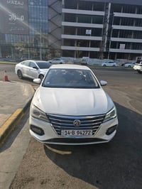 للبيع سياره mg5  2023 جاهزه اي نقص مابيها السياره  حادثها فقط المدكر ل...