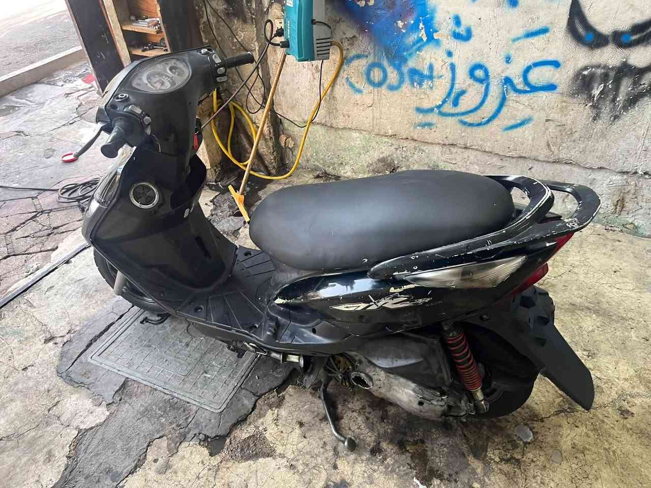 سلام عليكم دراجه ثعلب كفر بلادي و ختم واحد من الطول الطول و كابريتر بلادي ناعمه المكينهً 
بيها نواقص خفيفه السعر ٥٠٠ و بيها مجال 
الاعظميه ***********
