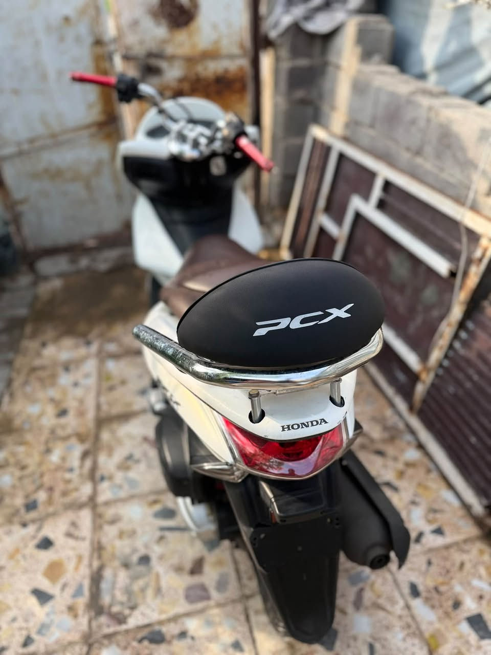 PCX الجيل الاول • ياباني • مكفوله