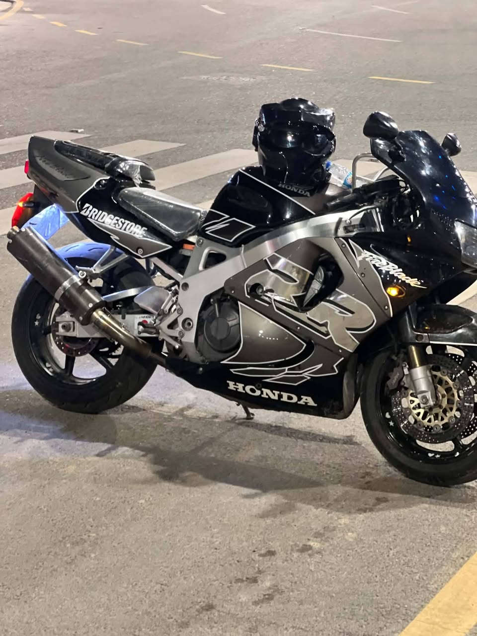 CBR919 • مرقمة • هدرز تيتانيوم