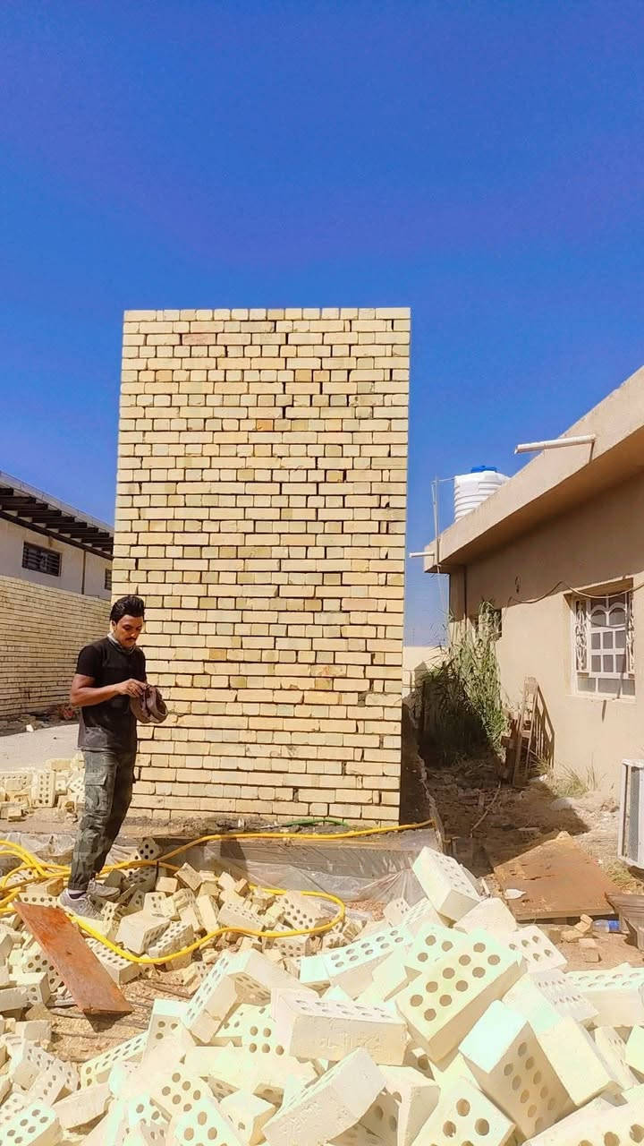 خلفه بناء درجه اولى شرط النضافه والسرعه والتزام بلعمل.  داخل الديوانيه فقط ***********
