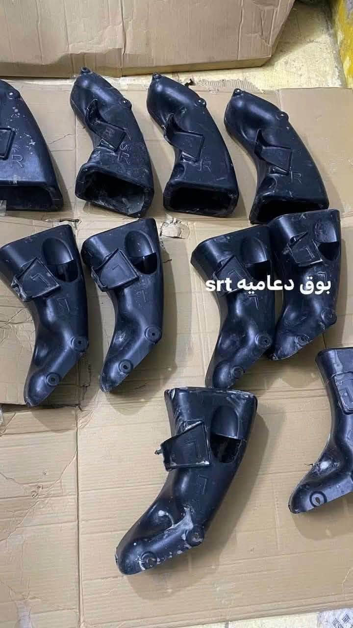 قطع غيار srt
المنصور دور السود 
للاتصال ***********

نص مكتوب في الصور:
- بورلا اتاك هيلكات
- بوق دعاميه srt