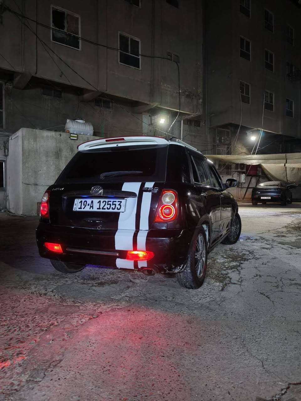 السلام عليكم ليفان ٣٢٠ موديل ٢٠١٣ مكانها بابل رقم كربلاء باسمي *********** الشراي يتصل ويستفسر وبي خير ويدلل 
واذا اكو مراوس بتكسي اصفر عادي
