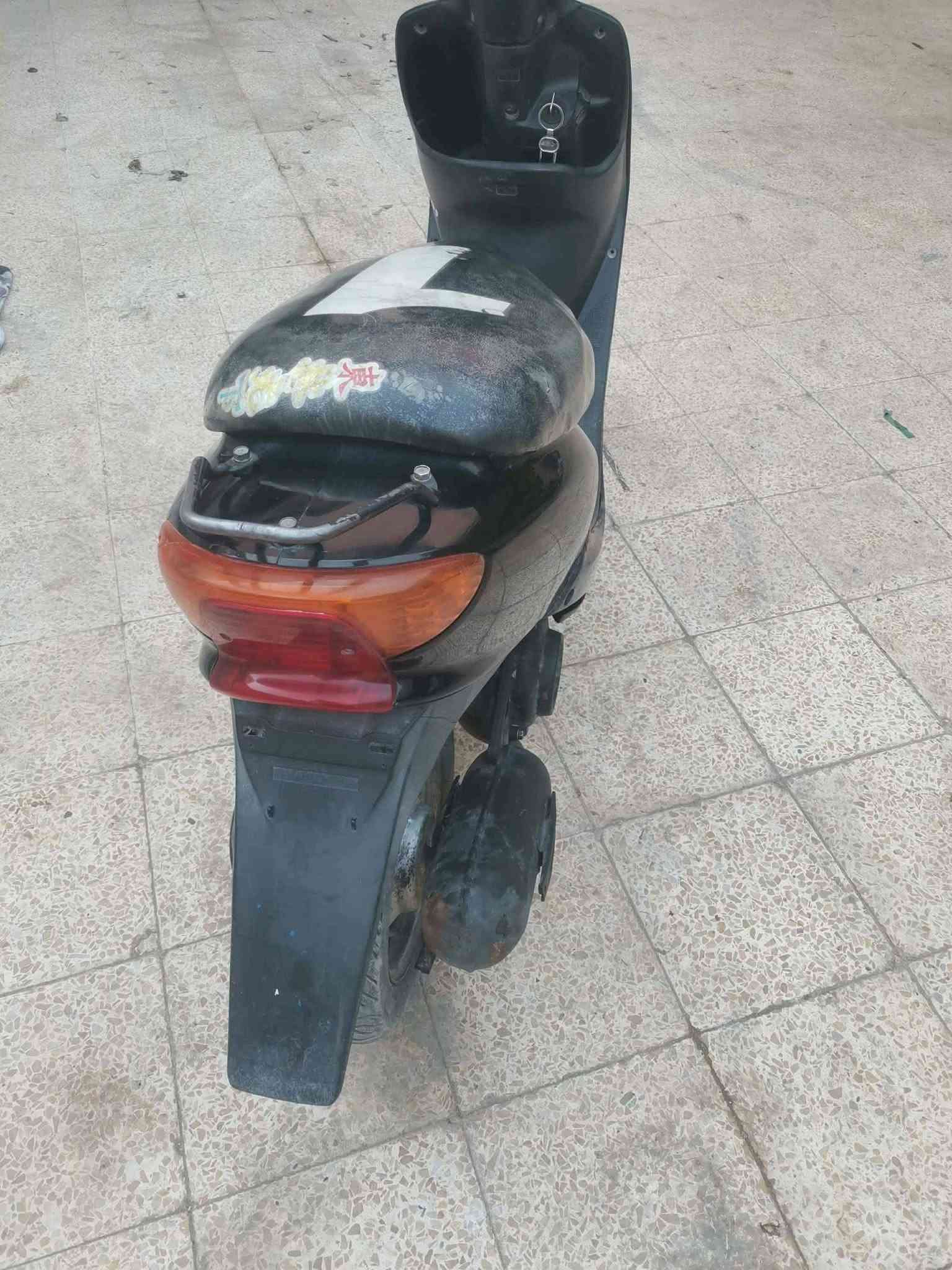 السلام عليكم للبيع فرخ اكزز شغال كامل معمر سعره 230 الف مكاني موصل رشيدية ***********
***********

