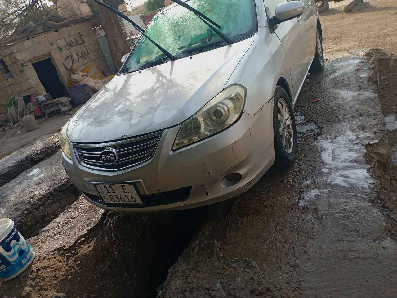 السلام عليكم بي واي دي موديل ٢٠١٣ بأسمي مكينه كير تبريد مكفولات بدون حادث بيه رشات صبغ خفيفه السعر ٤٦ وبيه مجال للاستفسار الاتصال ***********
