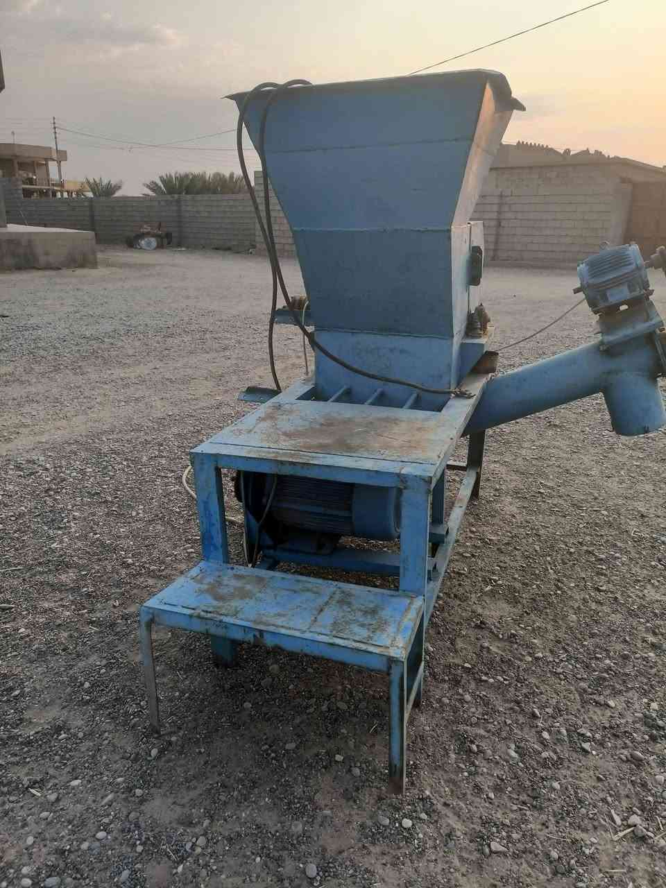 جاروشه انواع الحبوب وتجرش عرنوس اطلعه جريش الأتصال على هاذه ارقم ***********
