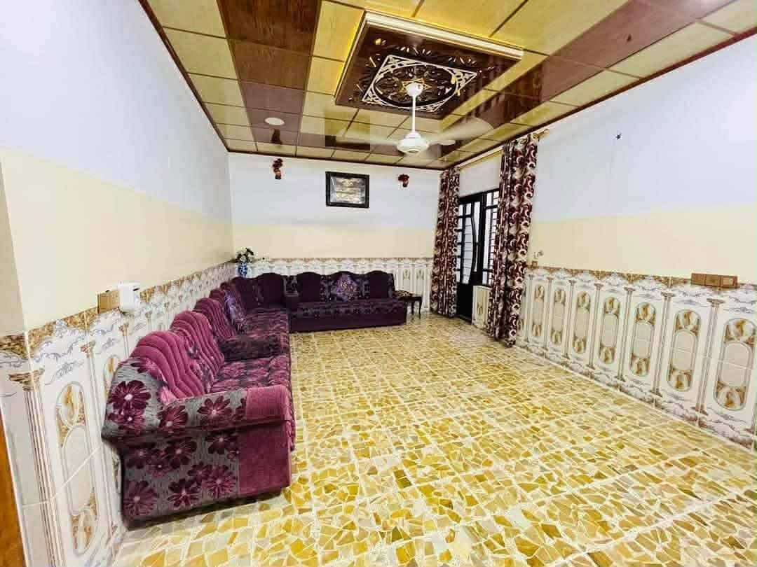 🛑 دار "لقطة" للبيع في حي الملايين الأولى 🛑
فرصة ذهبية للسكن الراقي في واحد من أجمل المواقع وأكثرها طلباً!
📍 الموقع: حي الملايين الأولى - مقابل معمل الأخشاب.
📐 المساحة: 345 متر مربع.
⬅️ الواجهة: 11 متر (واجهة شرحة ومميزة).
🎯 المميزات وتصميم الدار (طابق ونص):
• الطابق الأول:
• 3 غرف نوم واسعة.
• استقبال فخم + هول داخلي بتصميم حديث.
• مطبخ (حار بارد) نظام عصري + مخزن إضافي.
• حديقة منزلية مرتبة + كراج سيارة واسع جداً.
• الطابق الثاني:
• غرفة نوم إضافية + بيتونة واسعة.
✨ الدار متكاملة من كل النواحي وجاهزة للسكن.
📞 للاستفسار والتواصل مباشرة:
***********
***********
ضفاف النيل للعقارات والمقاولات العامة
خياركم الأنسب لعقارات الموصل
