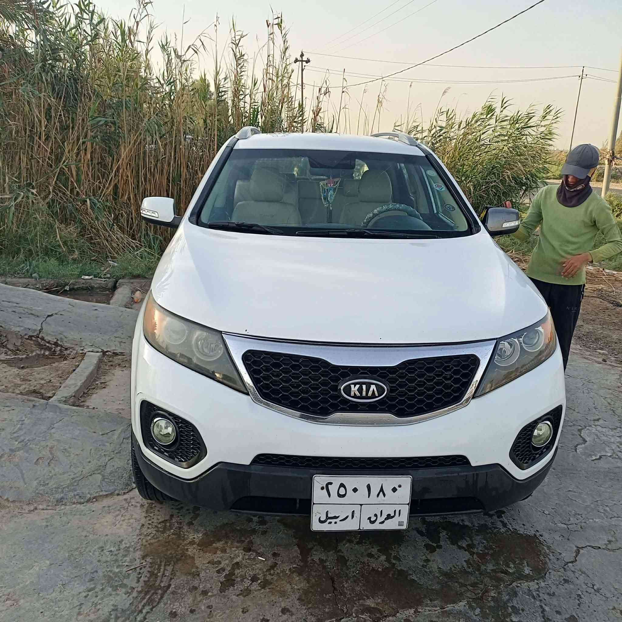 السلام عليكم اخوان كيا سورينتو موديل ٢٠١٢ سياره جاهزه من كلشي السعر ١٣٠ وبيه مجال بصيط مكاني واسط قضاء الصويره للاستفسار الاتصال ***********
