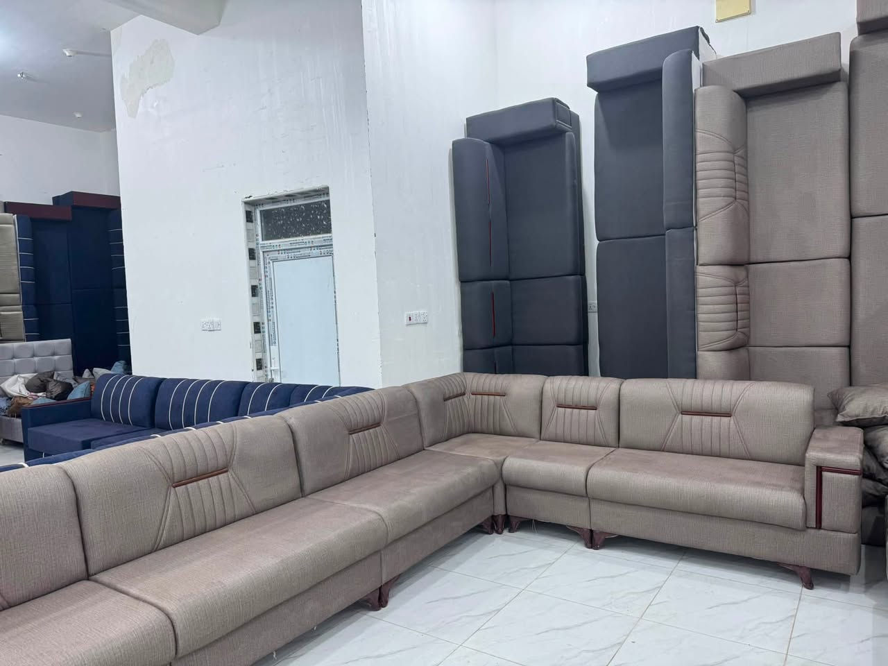 صباح العافيه عليكم ديوان تسكام درجه اولى           يكفي مساحه ٦*٤ ديوانين نفس لون

ينباع ٢٠نفر او ١٠ نفر تسكام شرط تفتح وتشوف بعينك اسفنج مميز اول ١٠سم 

بيع او مراوس 

للستفسار ع رقم *********** واتساب اتصال 

العنوان كوت زين القوس شارع مله قرب مجمع تركي
