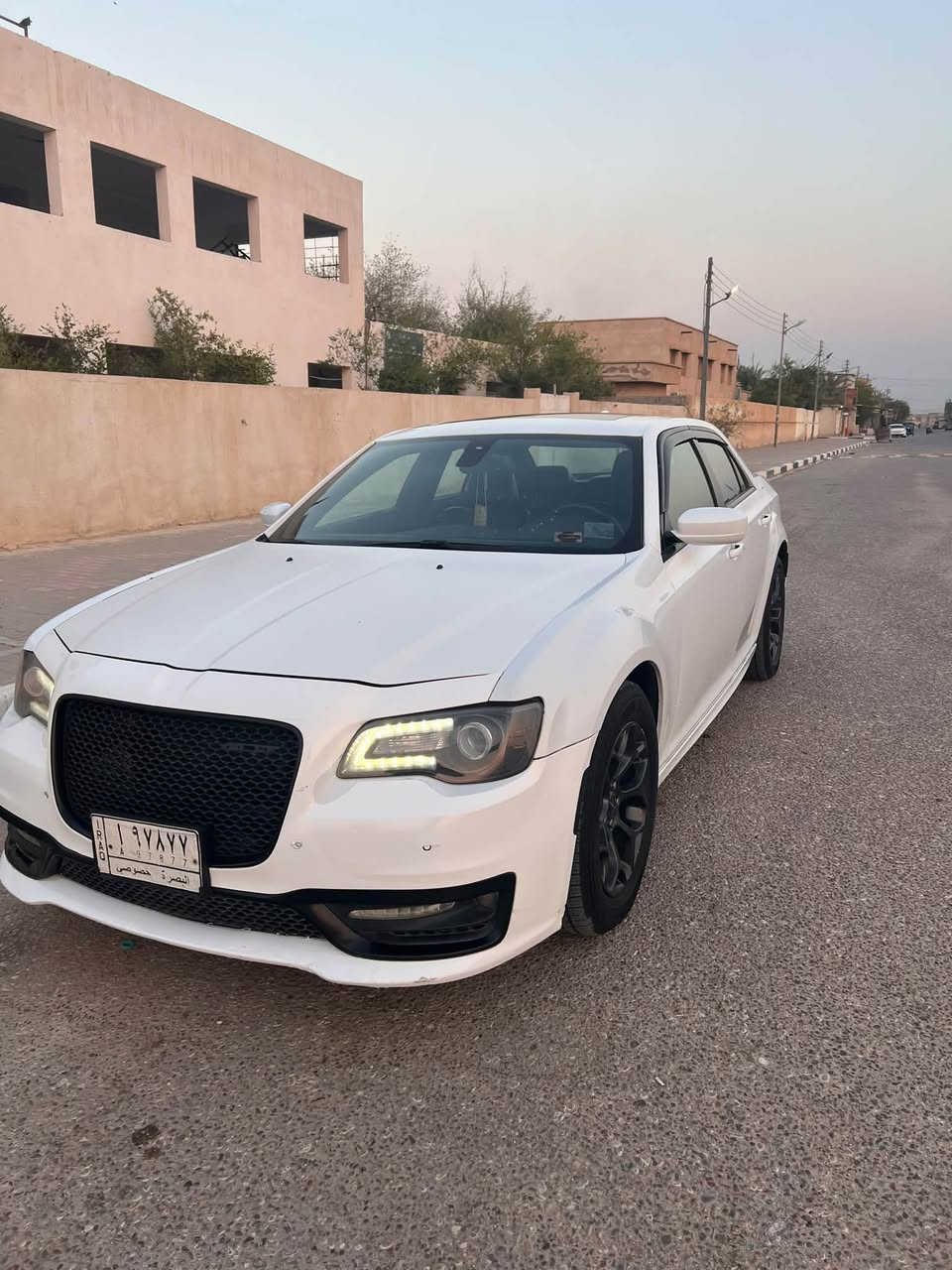 السلام عليكم 
 وارد. كندي 
اوباما  فئة 300S
الموديل 2015 
مواصفات 
بانوراما 
شاشة 
بصمة 
حساس امامي 
حساس خلفي 
كشنات تدفئة 
تشغيل عن بعد 
وباقي مواصفات ل S معروفة راقم بصره 
السيارات اي نقص من حدادة من كير محرك كير سياره جديده ستخدام شخصي. 
تحويل ثاني يوم ملاحظة السياره بيه تبديل فخده في الامارات وجاملغ وبنيد مثل ما واضح با سونار لاستفسار اكثر اتصال ع الرقم *********** 
السعر (160) $
