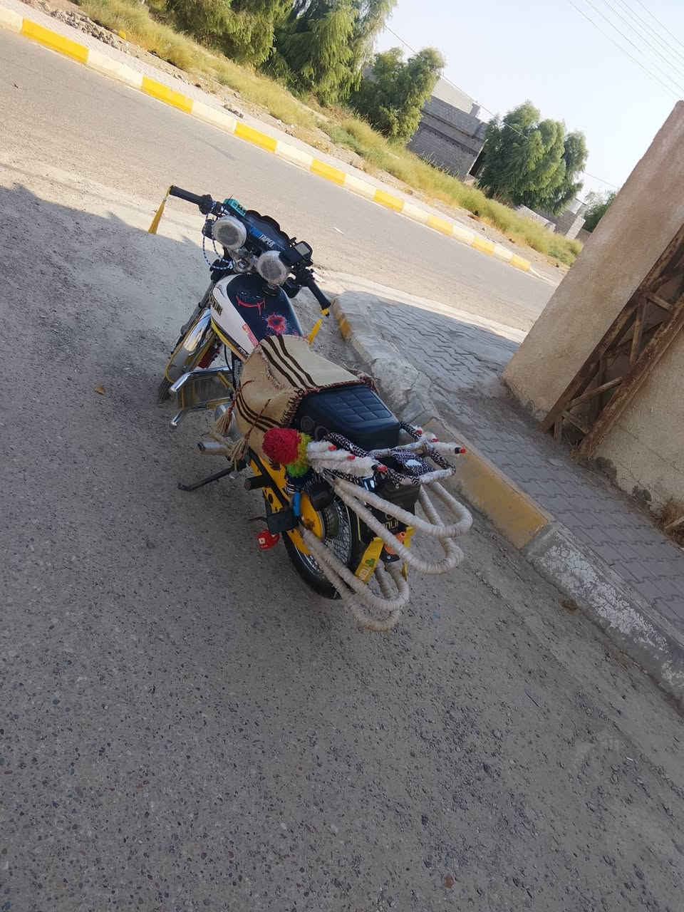 سلام وعليكم دراجه تايكر للبيع موديل 25 محرك ما ممدود انطيك كفاله عامه  محرك 125 سعر خاص اتصل بيك خير ودلل المكان ديالئ دلي عباس اتصل رقم ***********

