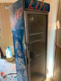ثلاجة • للبيع