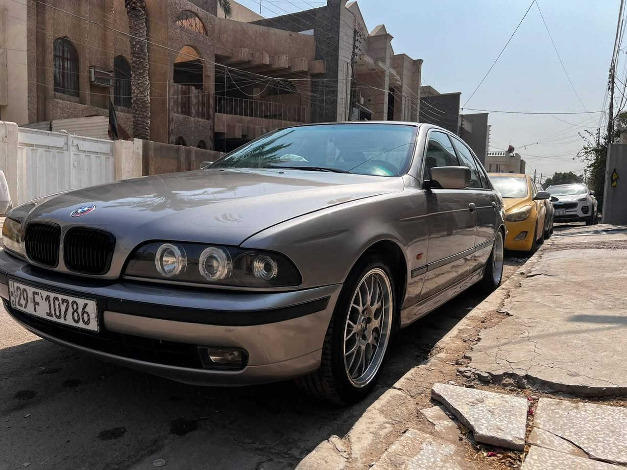 بي ام صقر 528 موديل 97 كير عادي للاستفسار *********** عنوان بغداد المواصلات قرب روضه قطر الندى بغداد, العراق
