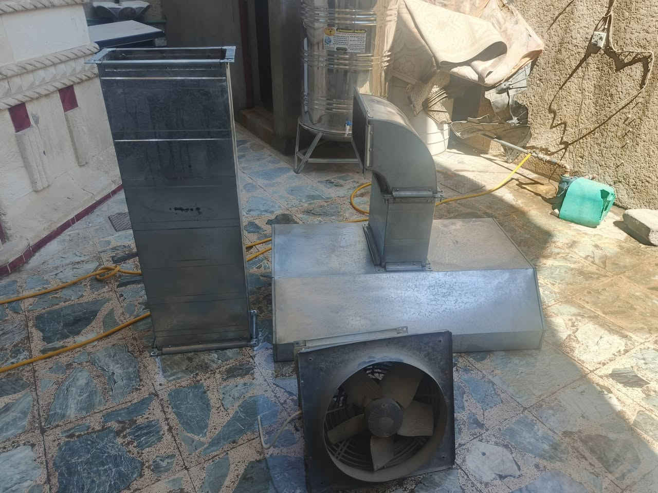 البيع مالت كافتريا غراض جديده ستعمال قليل يواصل علئ خاص***********
