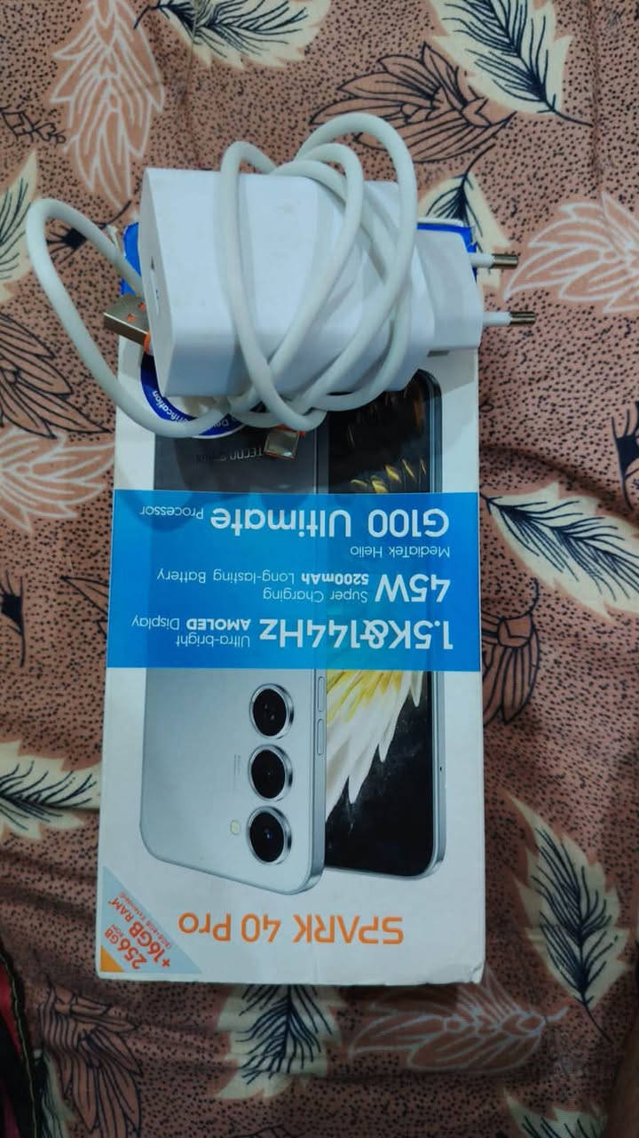 ***********  واتساب هم بي  مدينه الصدر توصيل مِاެڪٰٖۄ

نص مكتوب في الصور:
- هاتفي HiOS 15.1.2 Android التحقق من التحديثات اسم الجهاز TECNO SPARK 40 Pro التخزين ٢٢,١٠ غ.ب / ٢٥٦ غ.ب الطراز TECNO KM6 وحدة المعالجة المركزية Helio G100 Ultimate RAM < 8.00 GB+5.00 GB الكاميرا الخلفية 50M الكاميرا الأمامية 13M البطارية 5200mAh الشاشة 6.78" ProXDR Eye-care Display SPARK 40 Pro 5K&144Hz Ultra-bright AMOLED Display 45W Super Charging 5200mAh Long-lasting Battery MediaTek Helio G100 Ultimate Processor TECNO ((NFC)) TECNO 5 Years TDV Lasting Fluency 256GB +16GB RAM