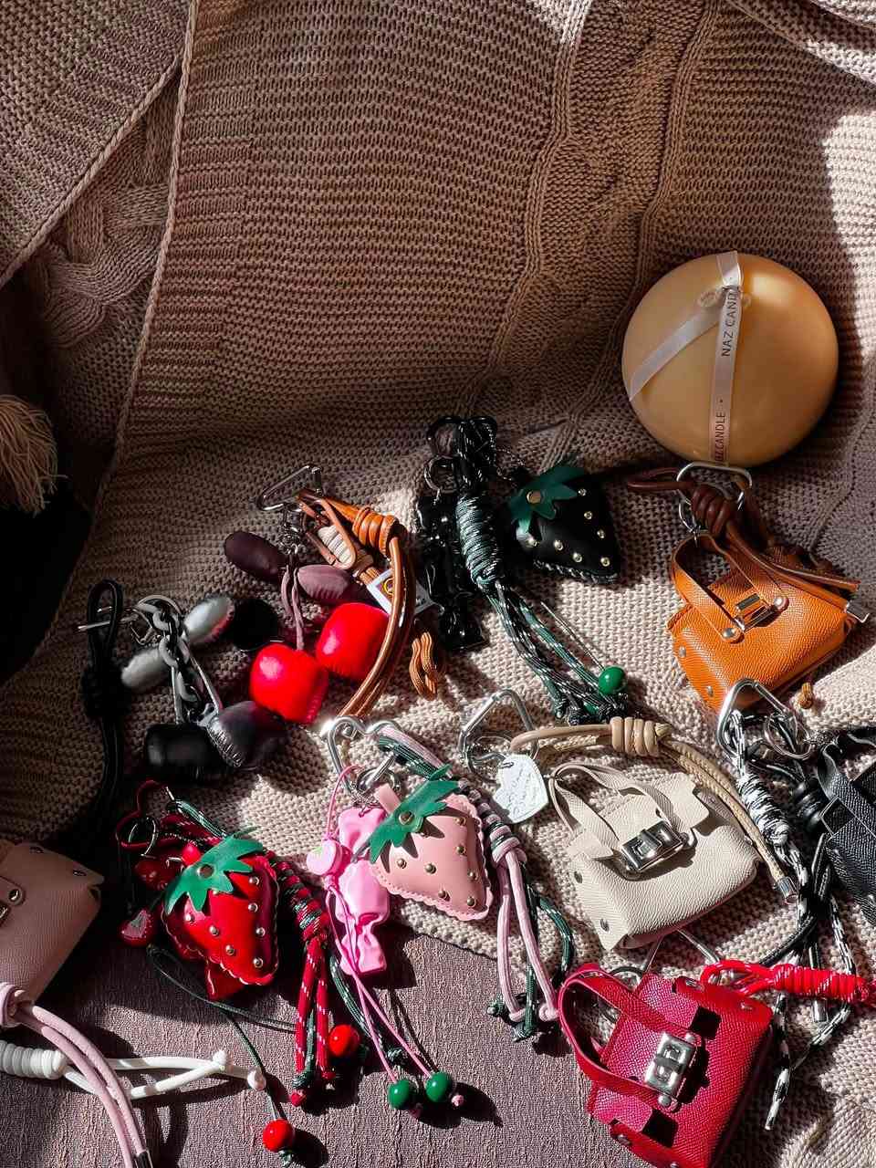 متوفر جملة جملة
مداليات / بروشات  
للتواصل ***********

