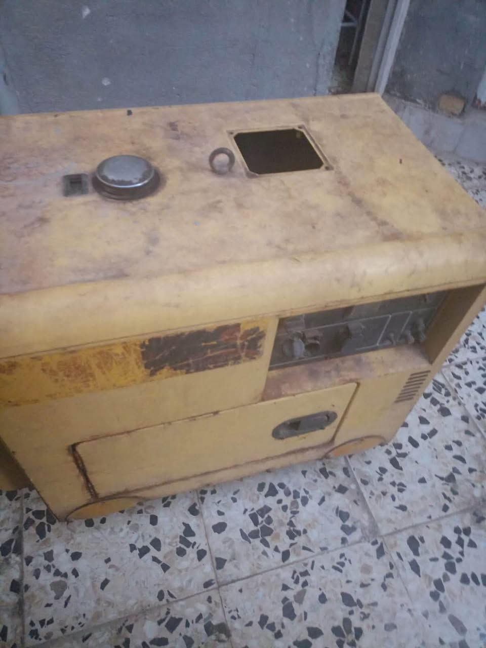 للبيع 
كامه شغاله وجديده 
السعر ٧٥٠ الف وبيها مجال قليل 
مكانها واسط قضاء النعمانيه 
للاستفسار ***********
