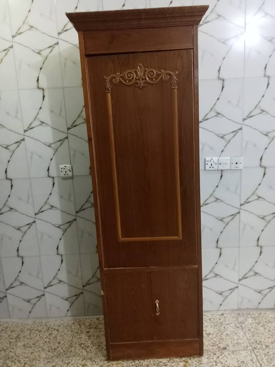 سلام عليكم
عندي هاي الغرفة نقص بيها بس جرباية اريدها 225 

عنوان مدينة الصدر ***********
