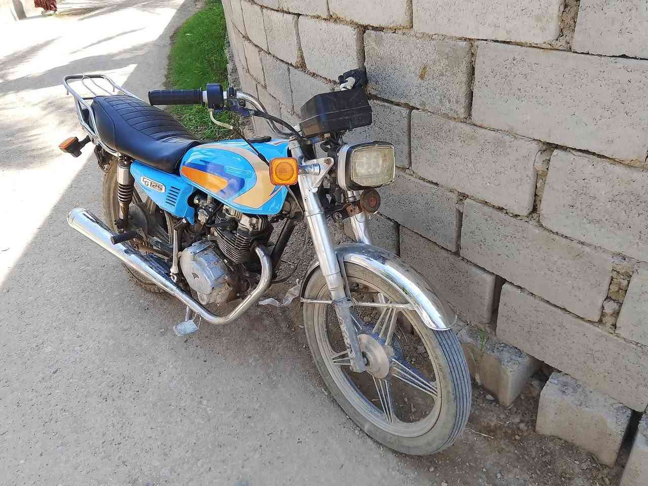 سلام عليكم اخوان هاي دراجه للبيع السعر 225وبيهه مجال شراي يجي على رقم ***********اكرر غير موجود على فيسبوك  العنوان تقطع القدس
