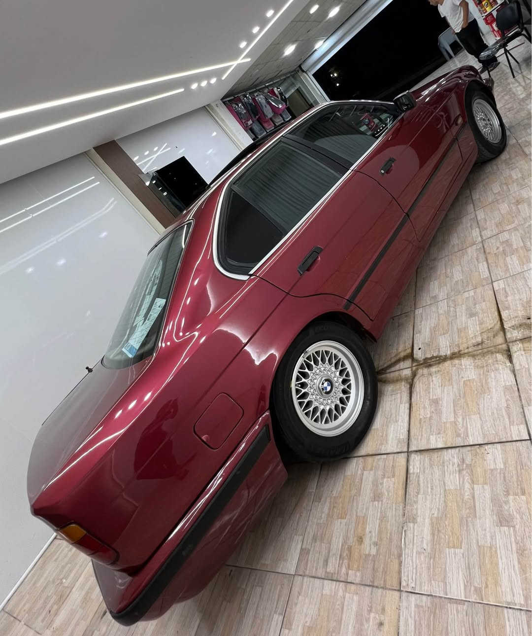 Bmw 525 گێر عدی 
ئارم پلاستیک هەولیر بەشەرت ئارمو ئەوەلیات
سعری 43 گلا معامەلە 
مواسەفات: 
تەبرید سارد و گەرم 
سلایت کارەبا ئیشەکات
٤ جام کارەبایی
ویل حسیر ٤ تایەو ویلی ناو پاکەت
کوشن جلد 
ناو سپی 
تەنزیلو بلوتوزو شاشە 
گێرو مەکینە بەشەرتی ١٠٠ فیتەر 
مەکینەی زۆر بەقۆتە کەم بیئیم ماوە ئەم قۆتەی لەسەر بیت
موسو براوەو دەعمو لیدراوی نیە پشتو پیشی کەپسە خایسو رزیوی نیە سەیارەکە راگیراوە نوێ نوێ ماوەتەوە ناو پاکەتە تقەو رقە جرکەی نیە لەسەر شەریکە ماوە 
شوین کۆیە موشتەری تەلەفون بکە: ***********
ڤایبەرو واتسئەپەکەم کراوەیە كويسينجاك, أربيل
