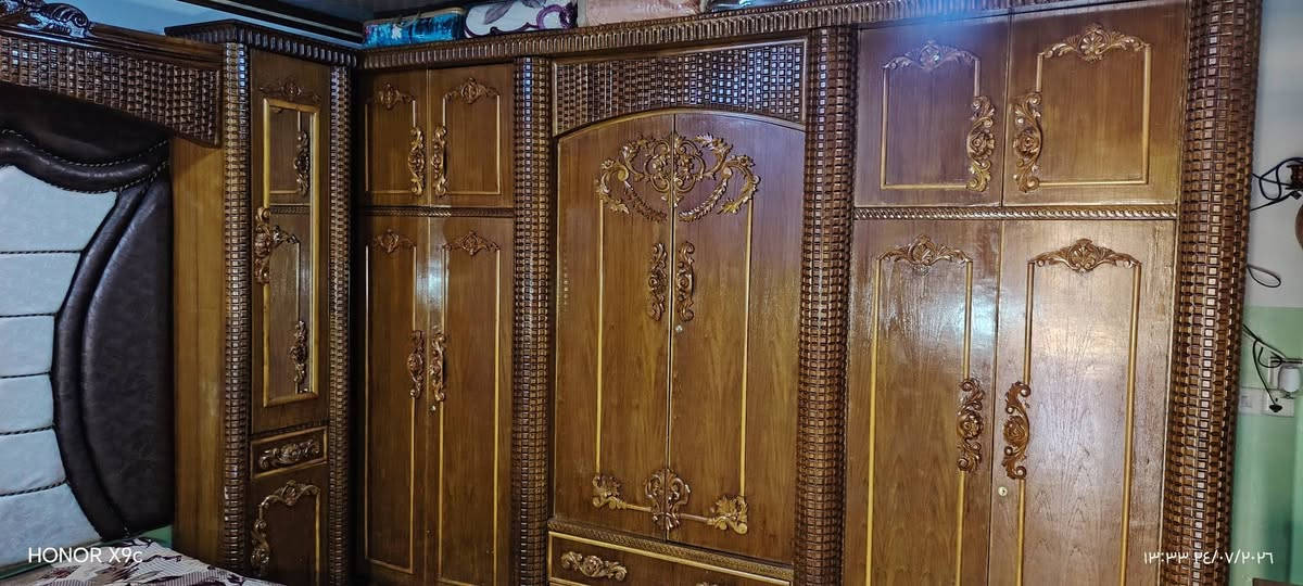 غرفه فصال 5مليم داخل خارج خشب صاج السعر مليون و250 رقم الهاتف***********   ***********
