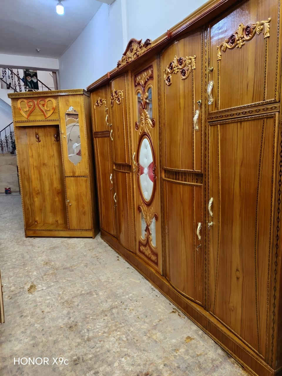 السلام عليكم غرفه كامله ام الخمس بيبان شغل درجه ثانيه سوقي النظيفه كلش الغرفه جاهزه وكامله اي نقص ما بيها السعر 575 شامل توصيل والشد مجاني داخل النجف والشراي يتصل ***********

نص مكتوب في الصور:
- HONOR X9c