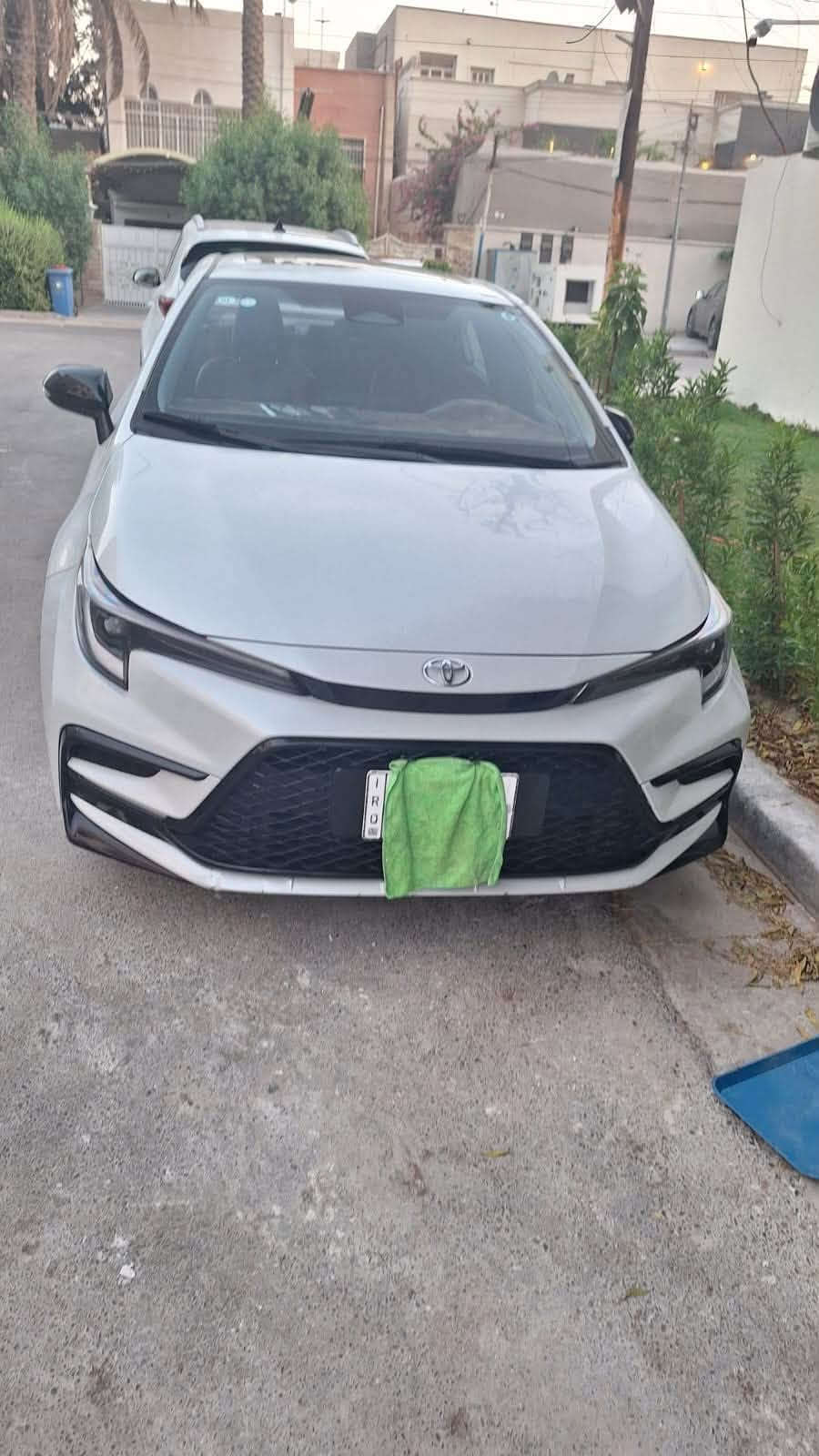 للبيع فقط بدون مراوس شباب
كورلا هايبرد S 2025 
ماشيه 8239

بلاك ادشن 

فول مواصفات من كولشي 

فتحة سقف 

بصمة تشغيل

بصمة ابواب

مقاعد جلد احمر 

كشن السايق كهرباء

رادارات جانبيه وامامي

شاشه كبيره 

فول تحكمات

حساسات

ويل اسود بلاد

عداد دجتل 

كامره خلفيه

وباقي المواصفات المعروفه 

مكانها بغداد حي العدل 
 

السياره مكفوله من الصبغ والبارد والتبديل بيها ومن التكحيل ورالرصعات السياره جديده كلش
اني ماخذها زيرو على ايدي 

السعر 26500000    سته وعشرين مليون وخمسامئة الف وببها مجال 
***********
