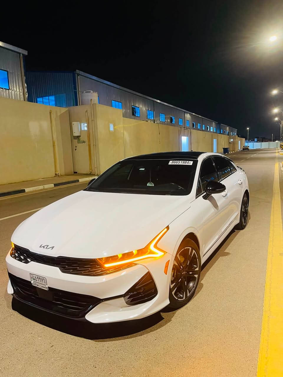 كي فايف موديل 23 وارد امريكي جيتي لاين
فول الفول ظربتها فقط قبق الجنطه فقط 
نفسه راجع وباقي السياره مكفوله كلها 
محرك 1600 تيربو 
كل موصفات الكي فايف بيها 
ماشيه فقط 31 ميل 
مرقمه بصره باسمي قبل شهر ترقمت 
السعر 185 
مكاني البصره ***********
