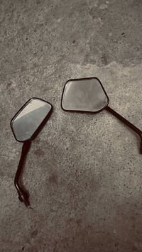 زوج مرايات • ستاند • سوم مفتوح