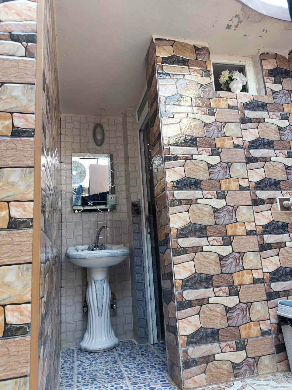 🏡 دار للبيع في الموصل – الجانب الأيسر

📍 حي سومر – منطقة ١١٢
📐 المساحة: ١٠٠ م²
🏠 طابقين

💰 السعر على الخاص أو مراجعة مكتبنا

📞 مكتب الكنز للعقارات
***********
***********
