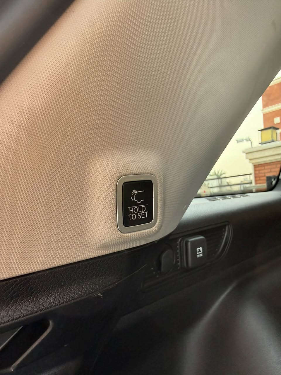 السلام عليكم
Jeep Grand Cherokee Limted  2023

 السياره جديده جدا    حادثها جاملغ وبدلته نفس لون  فقط

ماشيه 40 الف  

.

 المواصفات الأساسية:

 • الموديل: Jeep Grand Cherokee

 • الفئة: Limted  

 • السنة: 2023

 • المحرك: V6 سعة 3.6 لتر 

خزن ميموري 

*رقم بغداد باسمي

 *5 راكب المرغوب

*شفتات سرعه

 *جنطه كهرباء

*اربع انظمة قيادة

*رادارات مانع تصادم 

*اوتو ستوب خروج عن المسار 

*تشغيل عن بعد 

*تدفئه  مقاعد امامي خلفي مع المقود   

*شاشه الكبيره  �‌‎* رادارات جانبيه خلفيه �‌‎* تحذير الخروج عن المسار �‌‎* تحذير النقطة عمياء  .�‌‎* نظام تحذير عند التقاطعات.  �‌‎* المصابيح الأمامية LED.�‌‎* كشافات الضباب LED. �‌‎* دخول ذكي. �‌‎* بصمة  للدخول الذكي. �‌‎* حساسات خلفية.

السيارة من انظف الجيبات الموجوده بلعراق

حادثها جاملغ فقط بدلته نفس لون 

بدون دواخل بدون قطرة صبغ 

مكفوله من دعاميه للدعامية

لونها مميز    

وعليها رقم شبه مميز

 تفاصيل اكثر متواجد خاص 

رقمي ***********

مكاني بغداد زيونة
