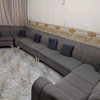 ديوان • ١١ مقعد