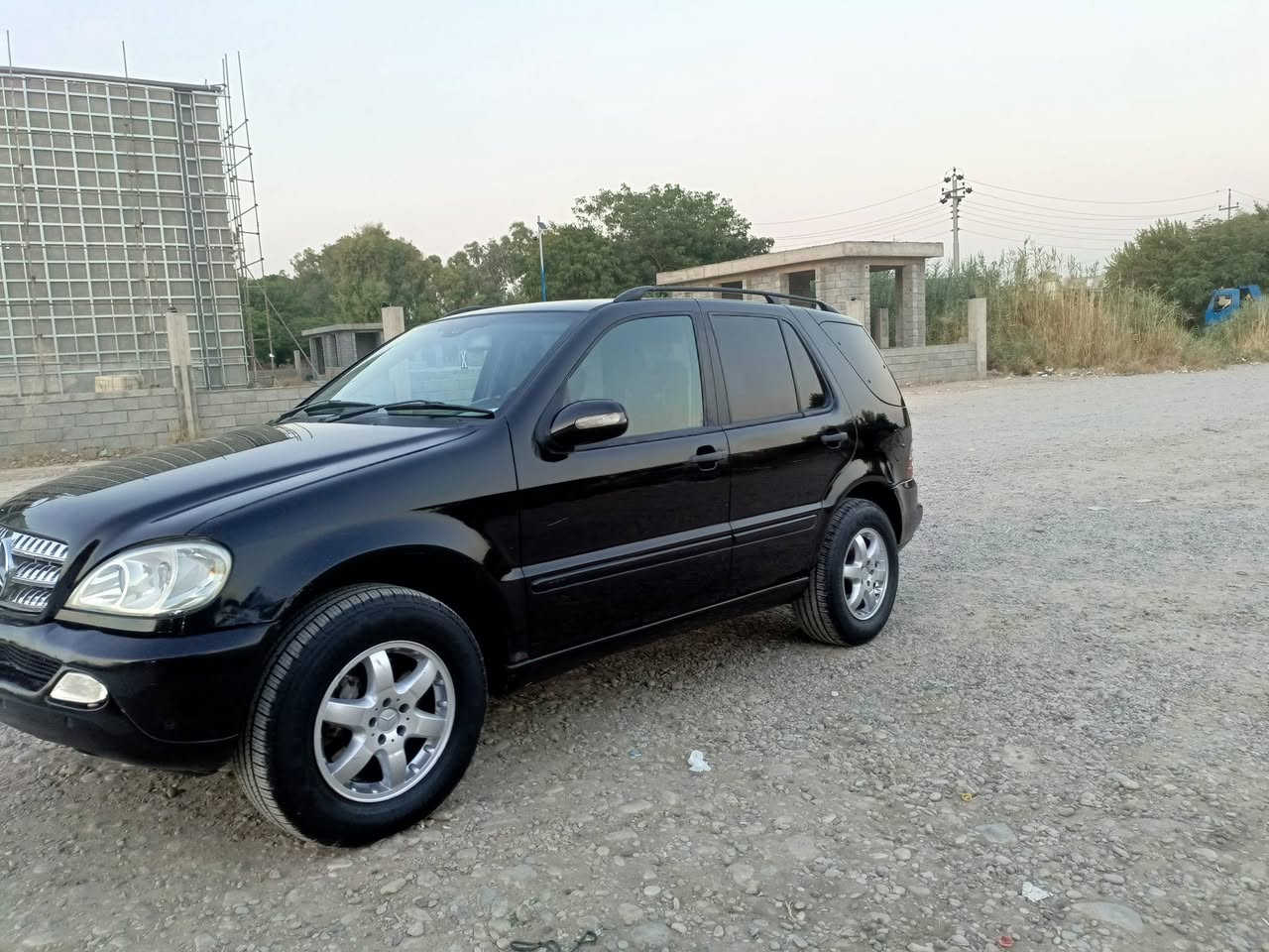 ئەم سەیارەبۆ فرۆشتن
مارسیدز ئیمێڵ 
2005
گێرو مەکینەی وەشەرت 
کارەبایی مەزبوتە 
گشت گیانی وەشەرت
مەکینەی  گازە 
یەک جەملەغی بۆیاخە 
تەقەو ڕەقەی نیە
50کەمێک معامەلە 
گۆڕینەوەش ئەکەم لەگەڵ شاهینە
ژمار***********
***********
