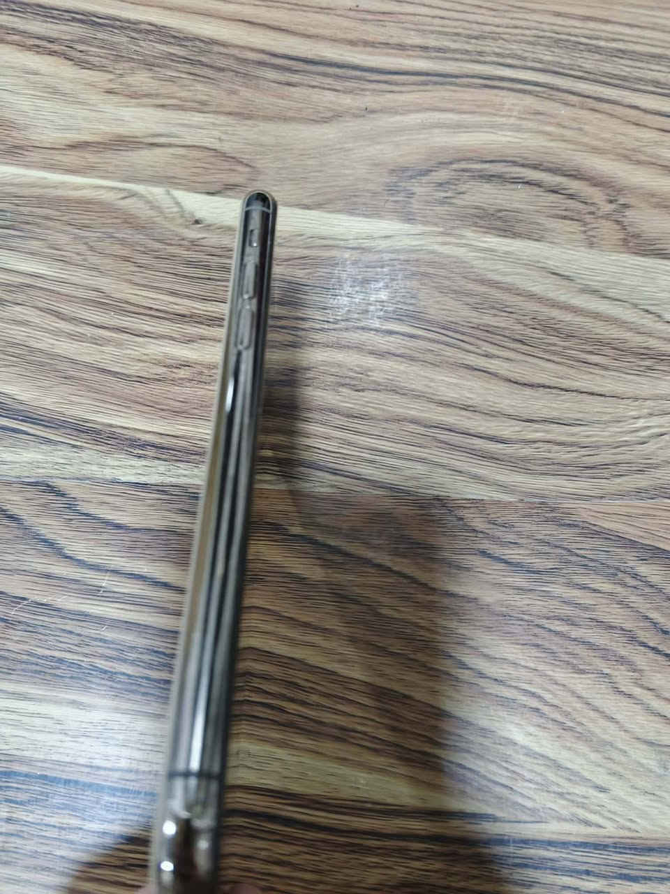 بيع فقط إيفون ١١برو لبيع سعر ٢٦٠بي مجال بسيط ١١برو جهاز تحفه نظافه٩٩\١٠٠ مبدل فقط بطاريه فقط باقي كلو بلادي سيم صوت كامرات فيس أيدي شغال شرط ما بين شخط مابي ذكره ٦٤ فول فول نظافه وتساب ***********
