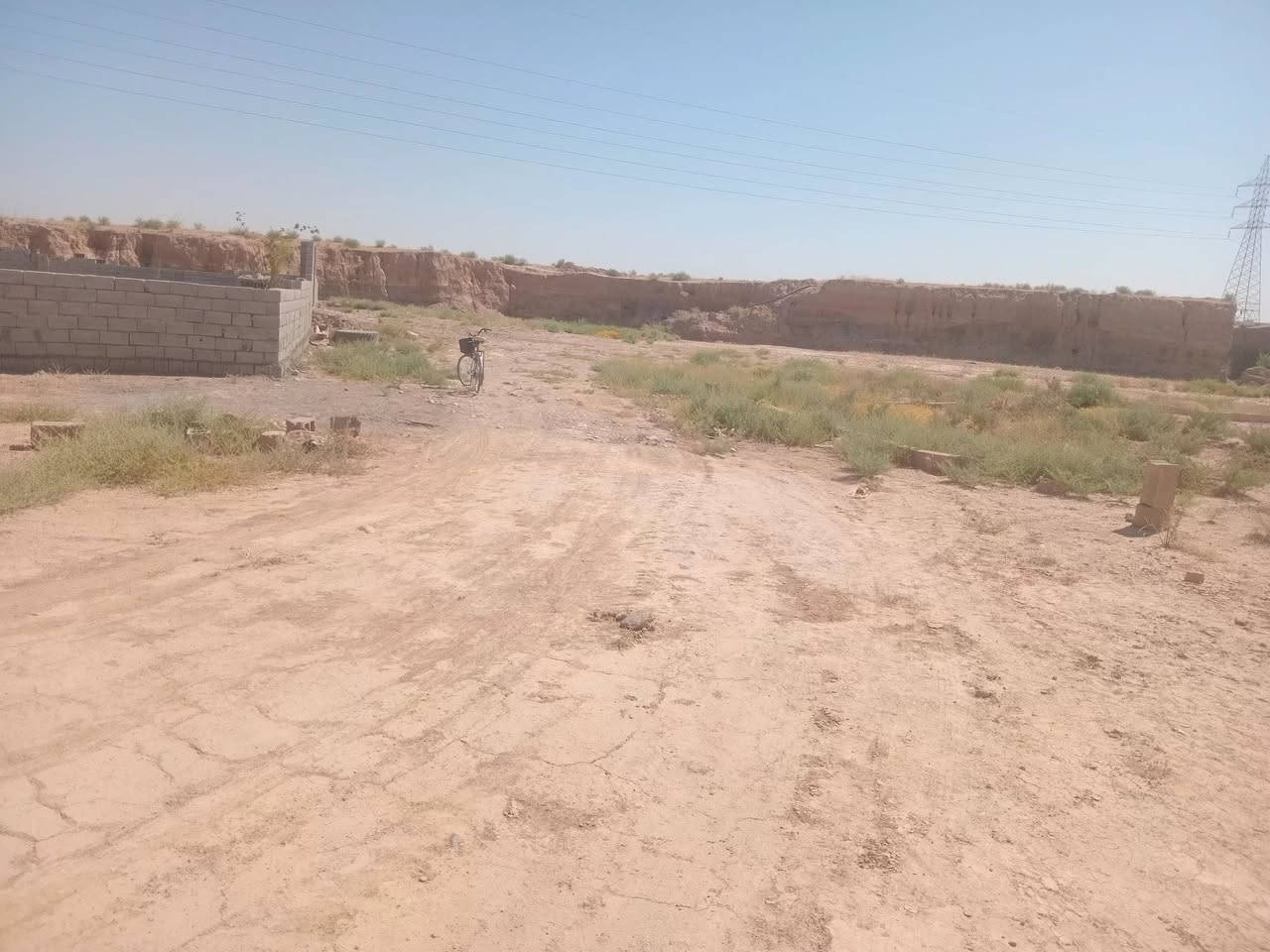 قطعة أرض للبيع في جلولاء قرية سيد جابر مساحة ٢٠٠ متر السعر مناسب 
‎***********
