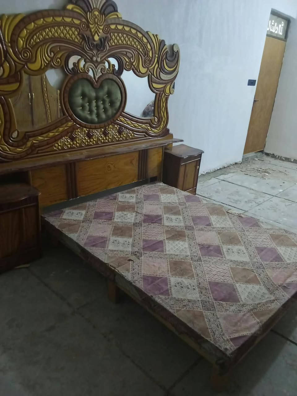 غرفة عراقية مكان بغداد رشاد سعر500 واساب***********
