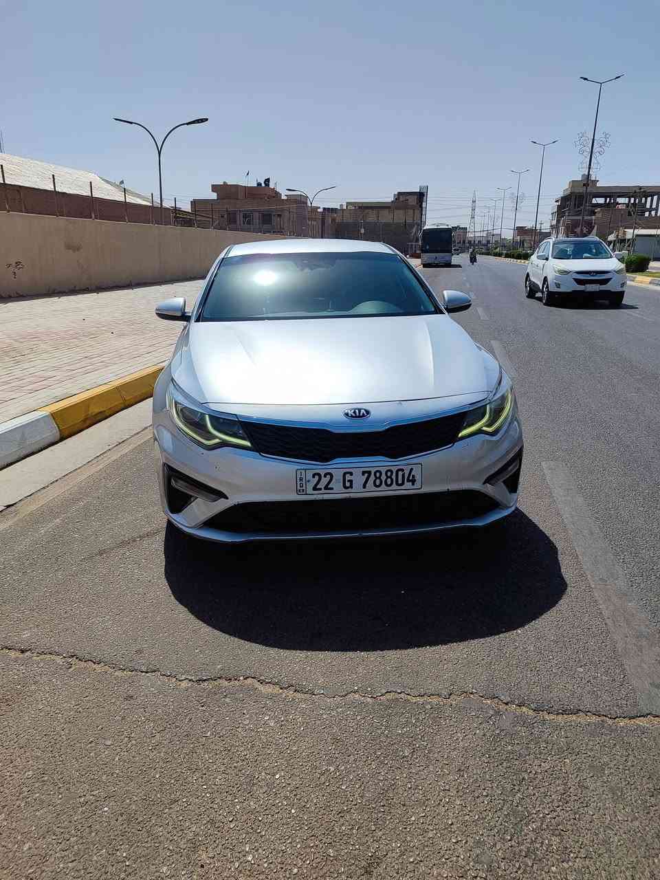 سلام عليكم 
 اوبتما 2020 امريكي محرك 2400
بيها جاملغ وباب صبغ خلفي جهة السايق وبنيد مبدل 
ماشيه 130
مكان كربلاء 
***********
