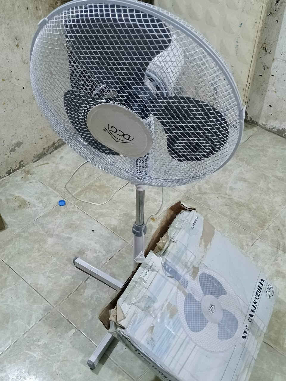 مروحه البيع جديده بل كارتون سعر 15الف مكاني مامزاوه ***********
