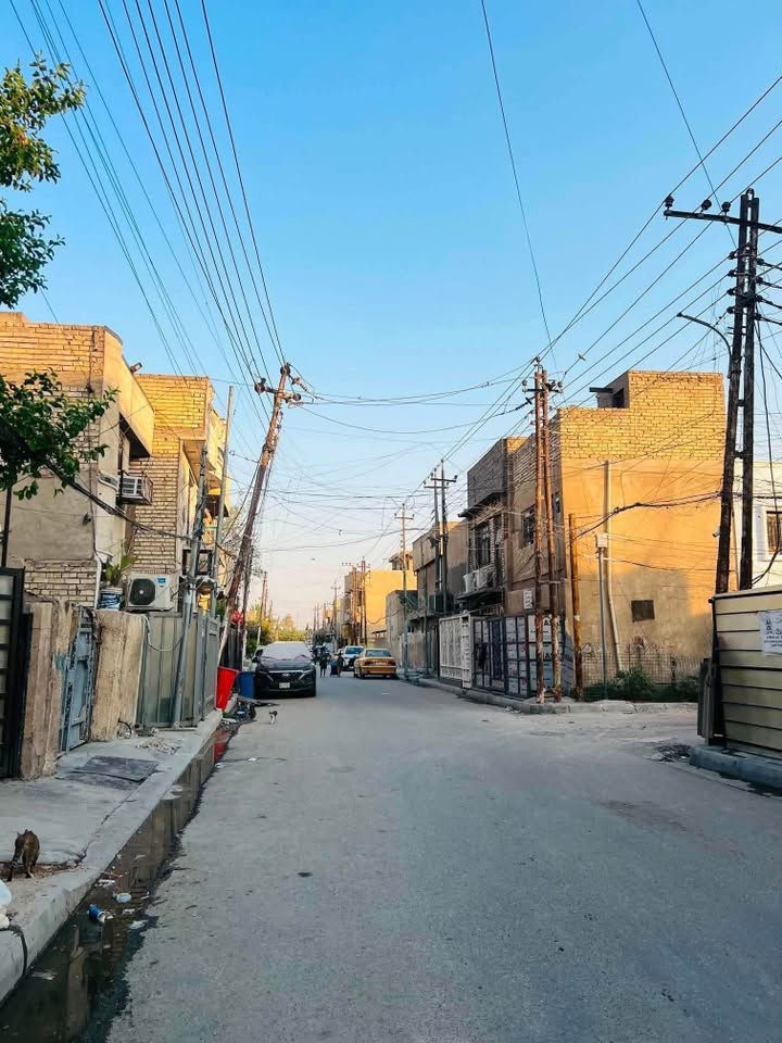 يا الله
تفليش الاسعار 

🏘️مشتمل 45 متر البيع واجهته 6 

يحتوي على مدخلين غرفه نوم صاله مطبخ خدامات بيتونه سطح 

📍موقع حي الجهاد - بل الفين سنجيل عرض شارع ١٥ 

بيت على قيد الإنشاء تريده هيكل او كامل بغير سعر 

سعر مناسب جدا مال بيع 95 بي مجال 

للاستفسال اتصل على***********
