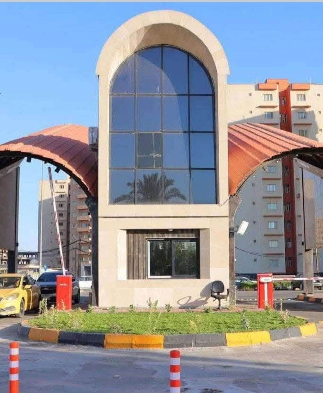 السلام عليكم 🌷
شقة ٨٠ متر للبيع ضمن المبادرة 🏠
🔹 جديدة بالكامل وغير مسكونة
🔹 دافع منها ٤٨ قسط
🔹 غرفتين نوم وصالة ومطبخ وصحيات وبلكونه
🔹 اني المالك تحويل مباشر
🔹العنوان بغداد الجديدة النعيرية مجمع الزهور 

لتفاصيل اكثر وللتواصل اتصل على الرقم : 
***********

