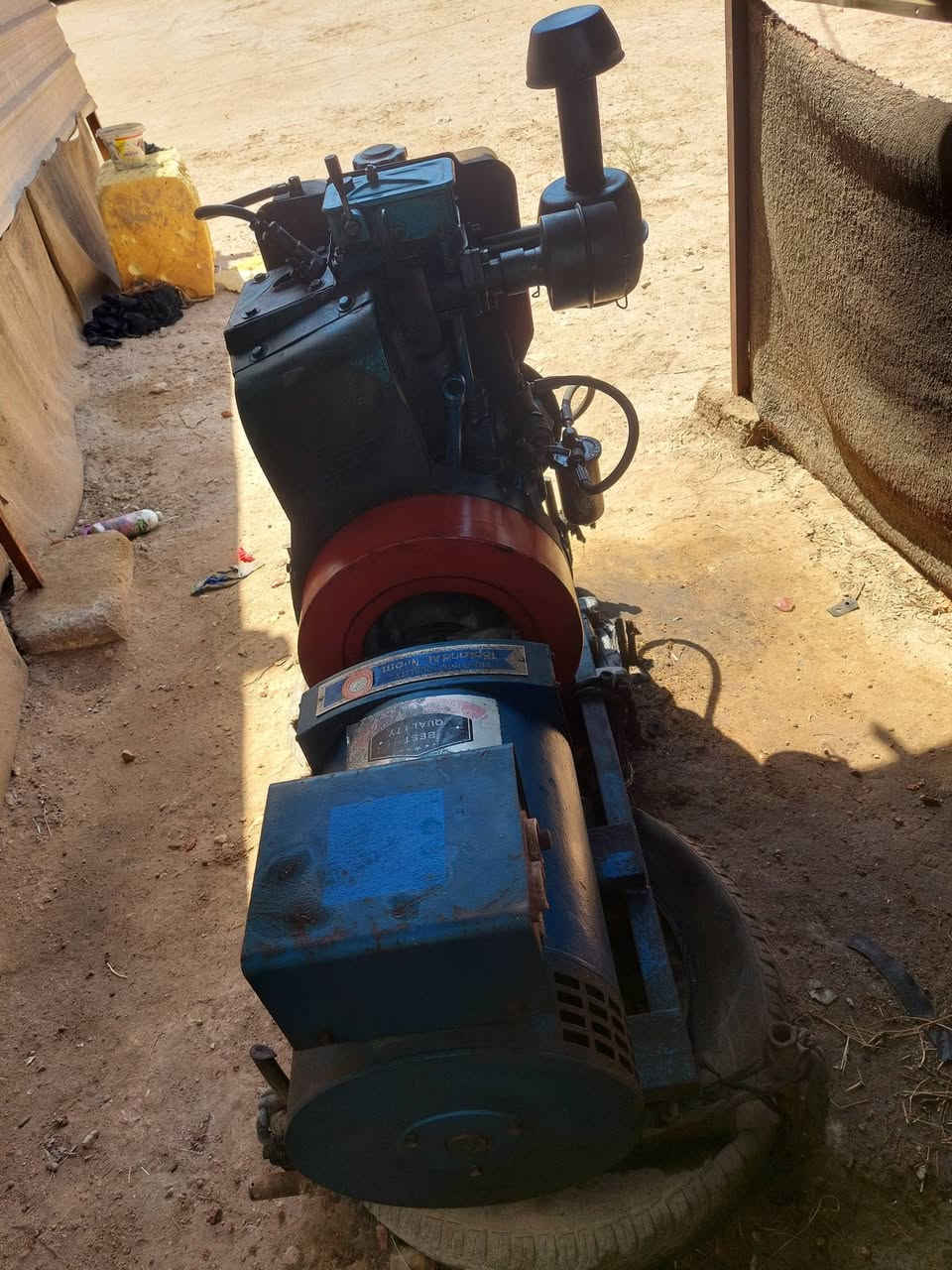 مولده ماطور هندي ابو 10 حصان شركت اماجد وراس توليد 7ونص كيفي يعني 40 انبير مولده جديده ومامفتوحه عله وضع الشركه وما طابه تصليح السعر بمليون العنوان السماوه ناحيت الهلال ***********
