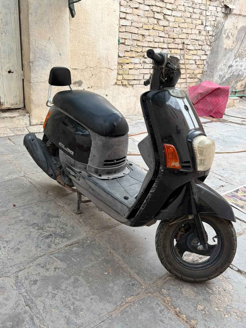 ماكس بوليسي للبيع ما مفتوحه مكينتها تخبل، دراجه بيها نواقص قليله السعر 600 وبيها مجال للشراي مكاني ناصريه مركز للتواصل رقمي ***********
