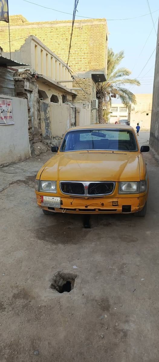 هاتف مرفق • قليل التفاصيل
