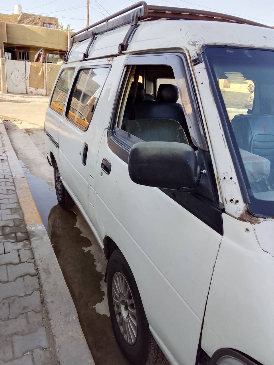 السلام عليكم سياره تيوتا موديل 93 
دجه ناصيه 5 بيبان تخم تاير جديد الكير والمكينه خير من الله رقمها انكليزي بغداد باسمي 
العنوان الحسينيه الراشديه 
الرقم ***********
