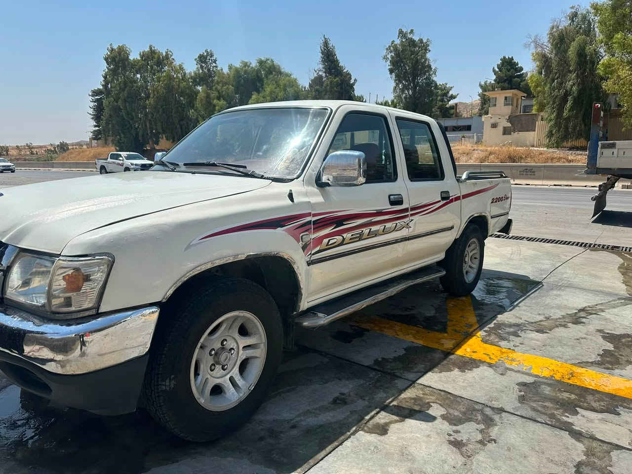 پیکاب دیر بۆ فرۆشتن
مۆدیل ٢٠٠٦
مەکینە بەخ 
ناو سور 
تەبرید ساردو کەرم 
جام کارەبا 
بۆ نوقسانی مەکەڕی

ژ.م ***********
