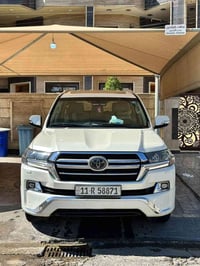 للبيع لاندكروز 18وايت اديشن فول مواصفات محرك V6 4000 مكفوله من ضربه وص...
