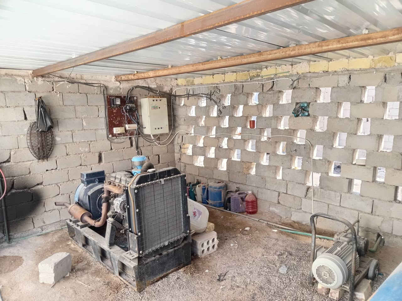 السلام عليكم محطه غسل جاهزه للبيع
اجار شهر 250
تريد بس غراض كلهن شلع للبيع
مكاني نجف عباسيه
للستفسار ***********
سعره مناسب
