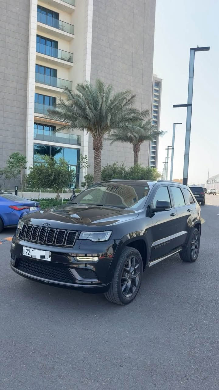 السلام عليكم
للبيع جيب S خليجي 
وكاله شركة هارلم 
الموديل : 2019 
العداد : 75 الف 
رقم أربيل  تحويل مباشر
المواصفات 
🔹بانوراما
🔹بصمه + تشغيل عن بعد 
🔹كراسي جلد +تحكم كهرباء + تدفئة 
🔹تحديد مسار + نقطه عمياء 
🔹صندوك كهرباء
🔹دفع رباعي + مودات قيادة4x4 
🔹حساسات خلفيه + اماميه 
وبيها بعد هواي مواصفات المعروفة
السياره نظيفة ومكفوله من كلشي كير محرك تبريد صدر كهربائيات  عدا بارد بسيط  مقدار شبر 
العنوان : بغداد اليرموك 
رقمي: ***********
