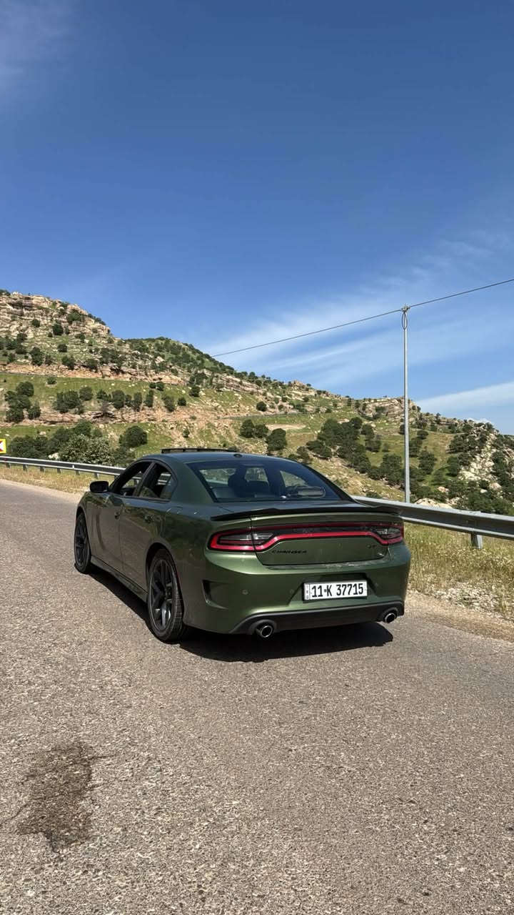 Charger GT Plus 2023 | 🔥

* محرك 3.6L V6 Pentastar
* قوة 300 HP
* ناقل حركة أوتوماتيك ZF 8 سرعات
* نظام Sport Driving Modes
* مقاعد Alcantara فاخرة
* تبريد وتدفئة المقاعد
* تدفئة المقود
* تشغيل بصمة + Remote Start
* شاشة Uconnect قياس 8.4 إنش
* كاميرا خلفية + حساسات + رأدار
* Blind Spot Radar
* إضاءة Full LED
* جنوط رياضية 20 إنش
* ماشية 12 ألف كم فقط
* السيارة بحالة ممتازة وجاهزة للفحص
ومغلفة ppf بالكامل

السعر 372 ورقة وبيها مجال

موقع السيارة : بغداد
***********
